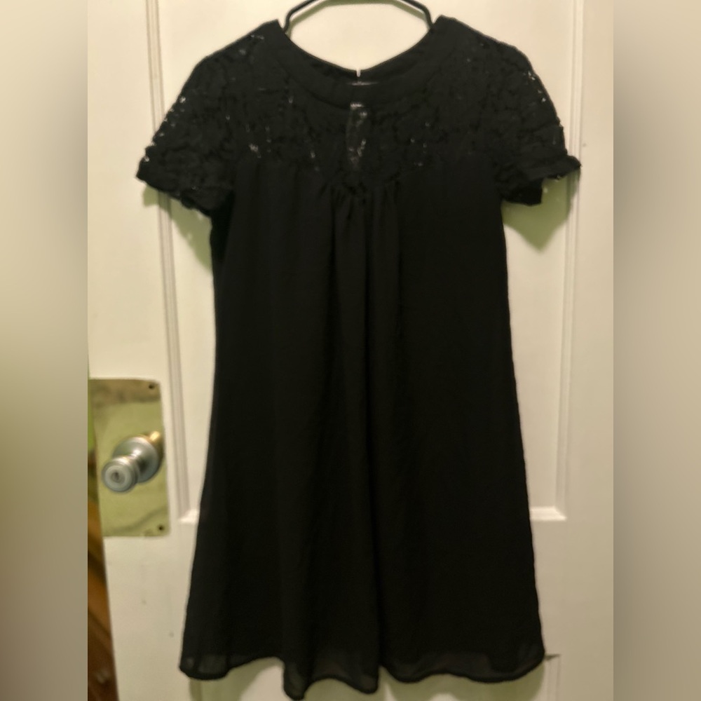 Chic Black Mini Dress with Lace Sleeves